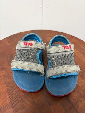 Teva Toddler Size 6 Psyclone XLT Sandals